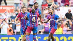 借助足球加 借助足球加